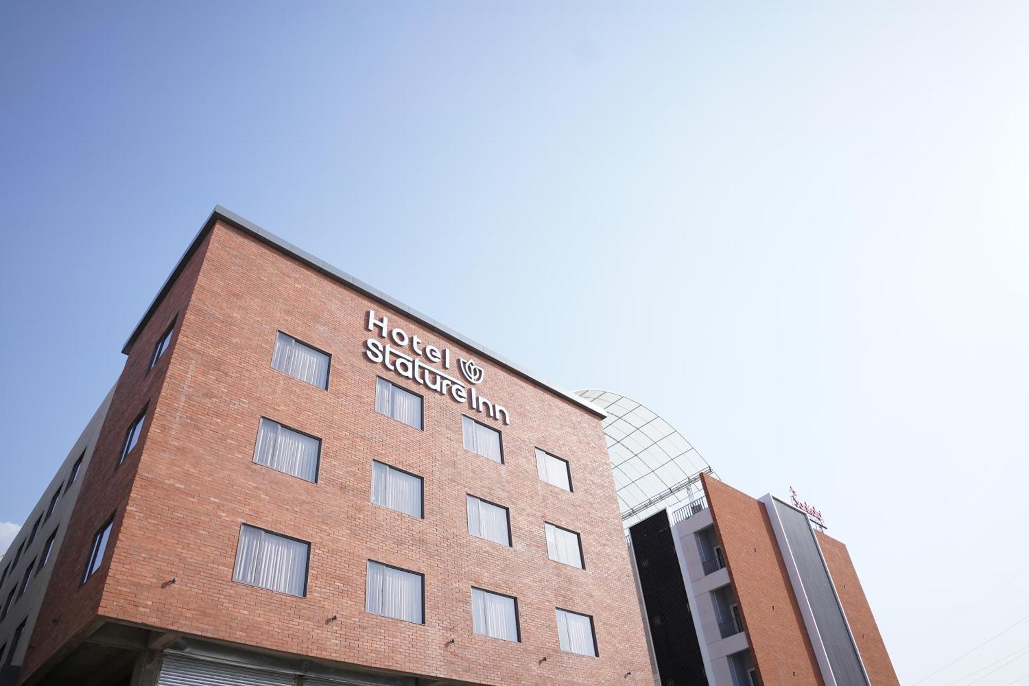 Hotel Stature Inn Kevadia Eksteriør bilde